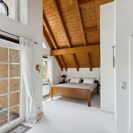 Traumhaftes Einfamilienhaus Mit Pool * Lübeck