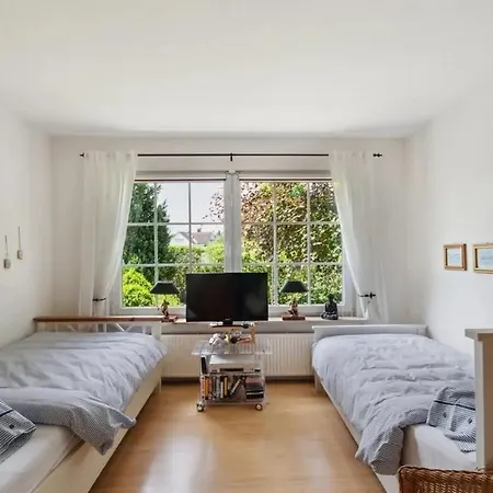 Traumhaftes Einfamilienhaus Mit Pool * Lubeck